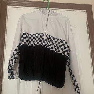 Pullover wind breaker